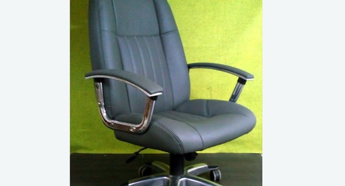 Перетяжка офисного кресла кожей. Бирюлёво Восточное 